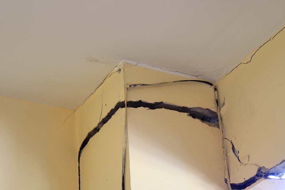 Structural Crack 2
